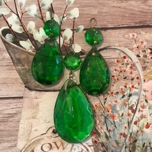 🪆Vintage Crystal’s - 🍀LIGHT CATCHERS 🪆Gorgeous Emerald Green Colour - 🍀